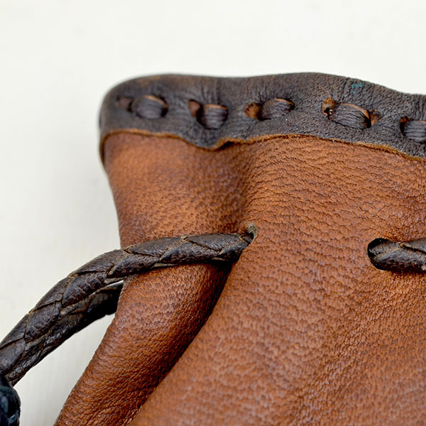 08006-4 Pelibuey English leather bag, one of the most appreciated leathers in the world, for its hardness and flexibility