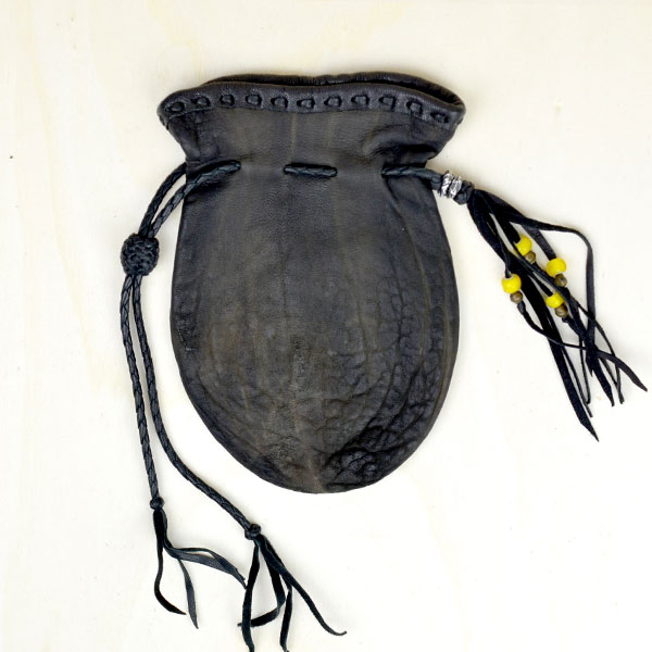 08012 Pelibuey English leather bag, one of the most appreciated leathers in the world, for its hardness and flexibility