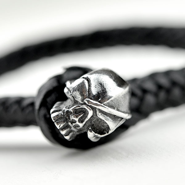 Leather bracelet with skull piece