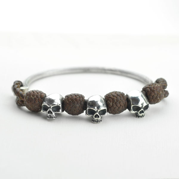 09004-2 Leather bracelet with skull piece